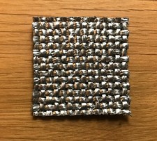 CHRISTO & JEANNE-CLAUDE - Orig. Stoff - Wrapped Reichstag 1995 - ca. 5x5 cm