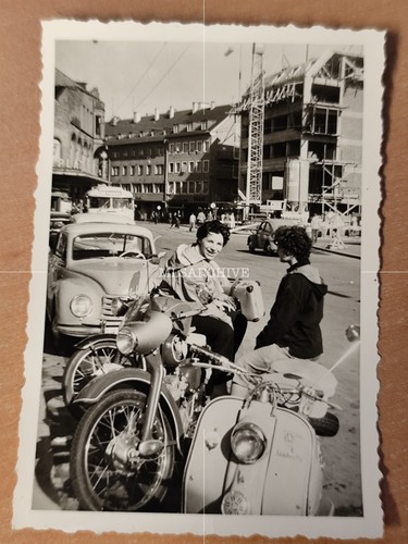 Foto roller auto moped - roller,