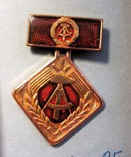 Aktivist der sozialistischen Arbeit DDR Medaille Hammer-Zirkel-Ährenkranz