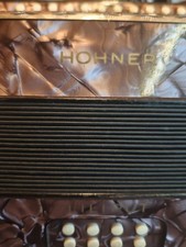 NEUES Hohner Erika Akkordeon mit Dazugehörigem Koffer zu Verkaufen 