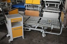 Vauth Sagel Pflegebett Krankenbett Krankenhausbett mit Nachttisch und Galgen