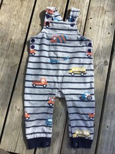 Latzhose Gr 92, grau mit