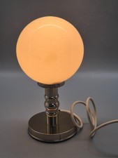 Chromlampe Space Age Lampe weiße Kugel und verchromter Fuß 1970er Jahre