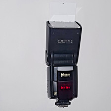 Nissin Di866 Mark II Blitzgerät für Canon, mit Ersatz Batteriefach BM-01