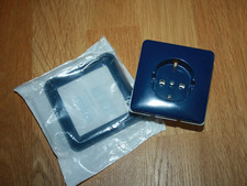 JUNG Schuko-Steckdose mit Rahmen 1-fach, Blau