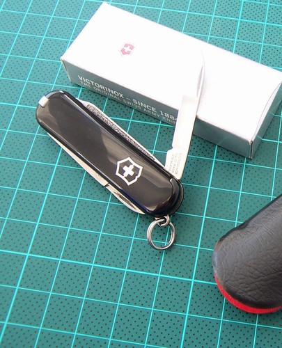Victorinox classic - victorinox,