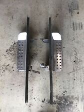 JEEP CJ 5 TRITTSTUFEN LINKS RECHTS MIT KAROSSERIEKANTE EDELSTAHL GEBRAUCHT !!!!!