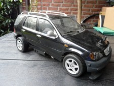 RC KYOSHO Mercedes Benz ML 320