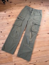 Bershka Hose, Kaki Grün Cargo