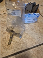 Klammern und Bremsbeläge Renault Alpine A310 v6