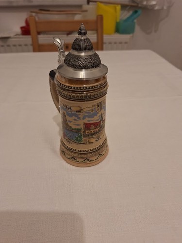 Kleiner bierkrug mit - kleiner,