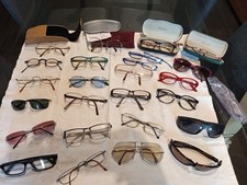 Konvolut 38 ältere und neuere Brillen, Brillengestelle, Sonnenbrillen, etc.