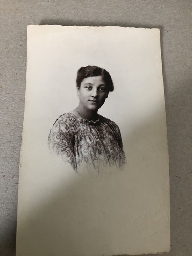Vintage fotokarte junge frau - vintage,