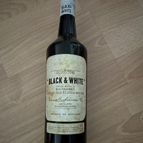 Black white scotch whisky - scotch,