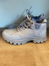 Sehr schöne Tamaris Schuhe in grau Größe 39 . Sehr guter Zustand.