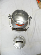 8063.      Alte  Milchkanne