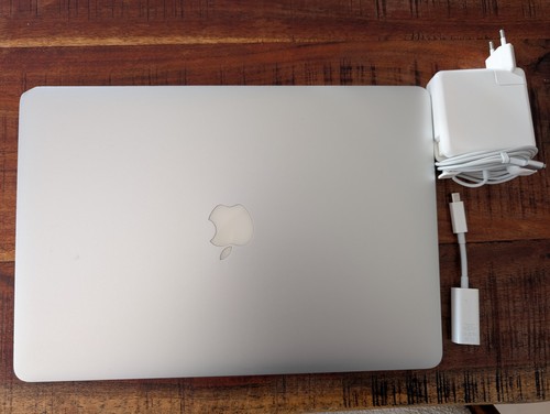 Apple macbook pro mitte - apple,