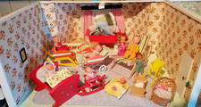 Altes Zubehör Kinderzimmer für die Puppenstube (2.F.)