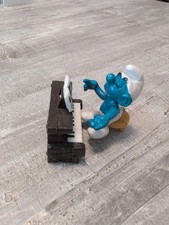 Schlumpf Figur mit Klavier