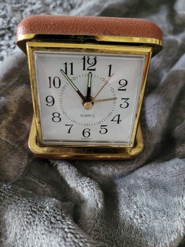 Vintage quartz reisewecker - vintage,