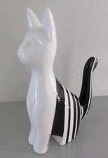 Porzellan Tierfigur, Katze, Signiert, Gita Schönholzer 2007, H-17cm. 