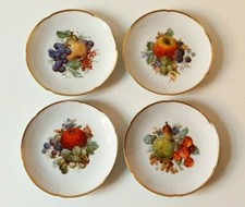 4 Schöne alte Porzellan