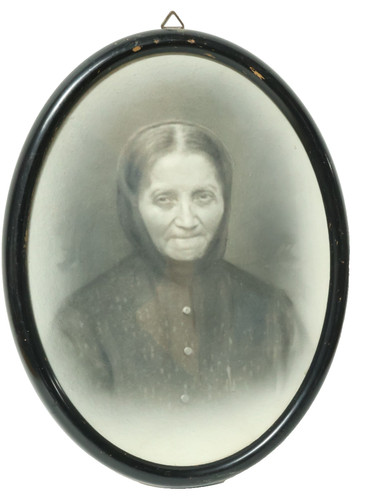 Alter ovaler schwarzer