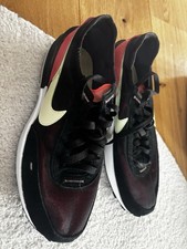 Nike Turnschuhe Sportschuhe sneakers Gr 39 Schwarz neu 