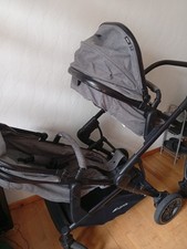 Kinderwagen für Zwillinge oder Kinder, Abstand von Einem Jahr