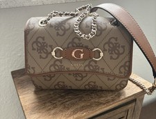 Guess Handtasche Shoulder Bag Schultertasche Izzi mit Riemen