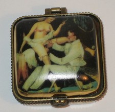 Erotik Dose aus Porzellan