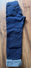 Dunkelblaue jeans aufschlag - dunkelblaue, jeans,