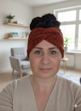 Handgestricktes Stirnband aus