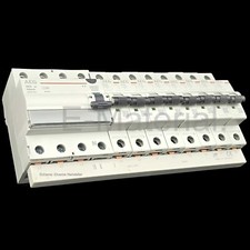 1x Fi- Schalter 40/0,03 AEG + 8x Sicherung EN61 B16A AEG + 1x Sammelschiene