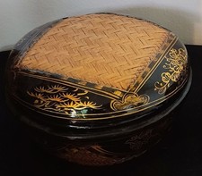 Schwarze Lackdose aus Thailand