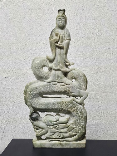 Guan shi yin aus jade - yin,