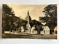 Ostseebad Burg Insel Fehmarn , breite Straße mit Museum und Kirche