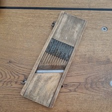 MANDOLINE - alte Reibe