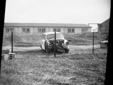 Foto 13x14 DDR Unfallauto