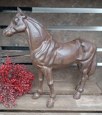 Großes schweres Pferd  aus