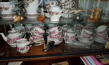 Porzellan-Geschirr-Vintage Set, Service für 11 Personen