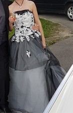 Schwarz & Weißes Ballkleid