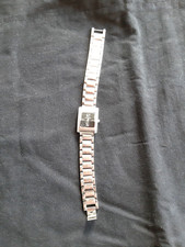 Damenarmbanduhr mit Strass