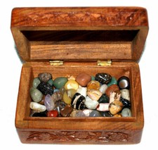 TEAKHOLZ BOX TRUHE handgeschnitzt mit TROMMELSTEINE EDELSTEINE CHAKRA STEINE