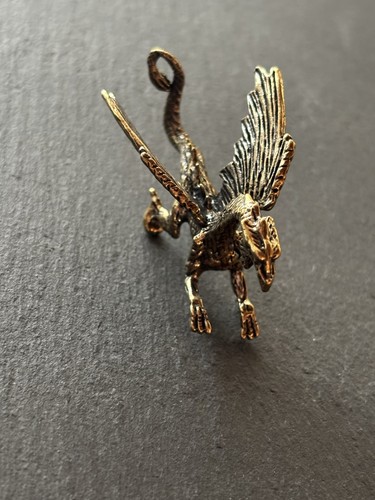 Drache aus messing flügel - drache,