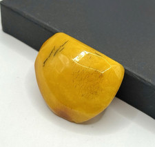 Butterscotch Bernstein Brosche