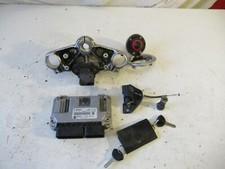 BMW F 800 R E8ST EZ 09 Schlosssatz CDI Gabelbrücke Zünd Tank Sitzbank Schloss