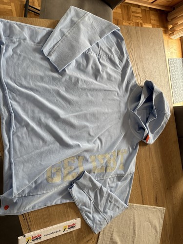 Kapuzenpulli von adenauer - von,