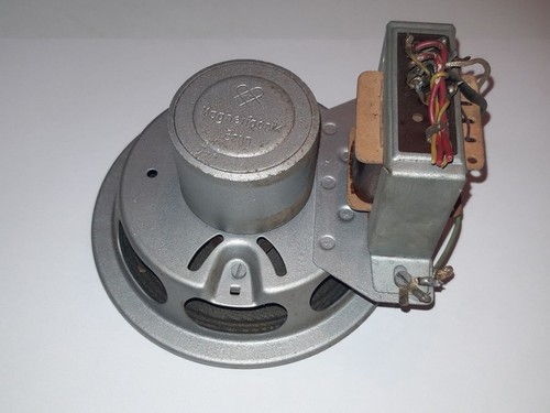 Lautsprecher mit - 1,