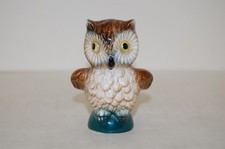 Eule braun sitzend - ,